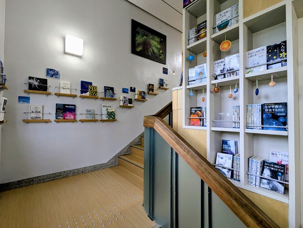 ���~���ɁA��̉���